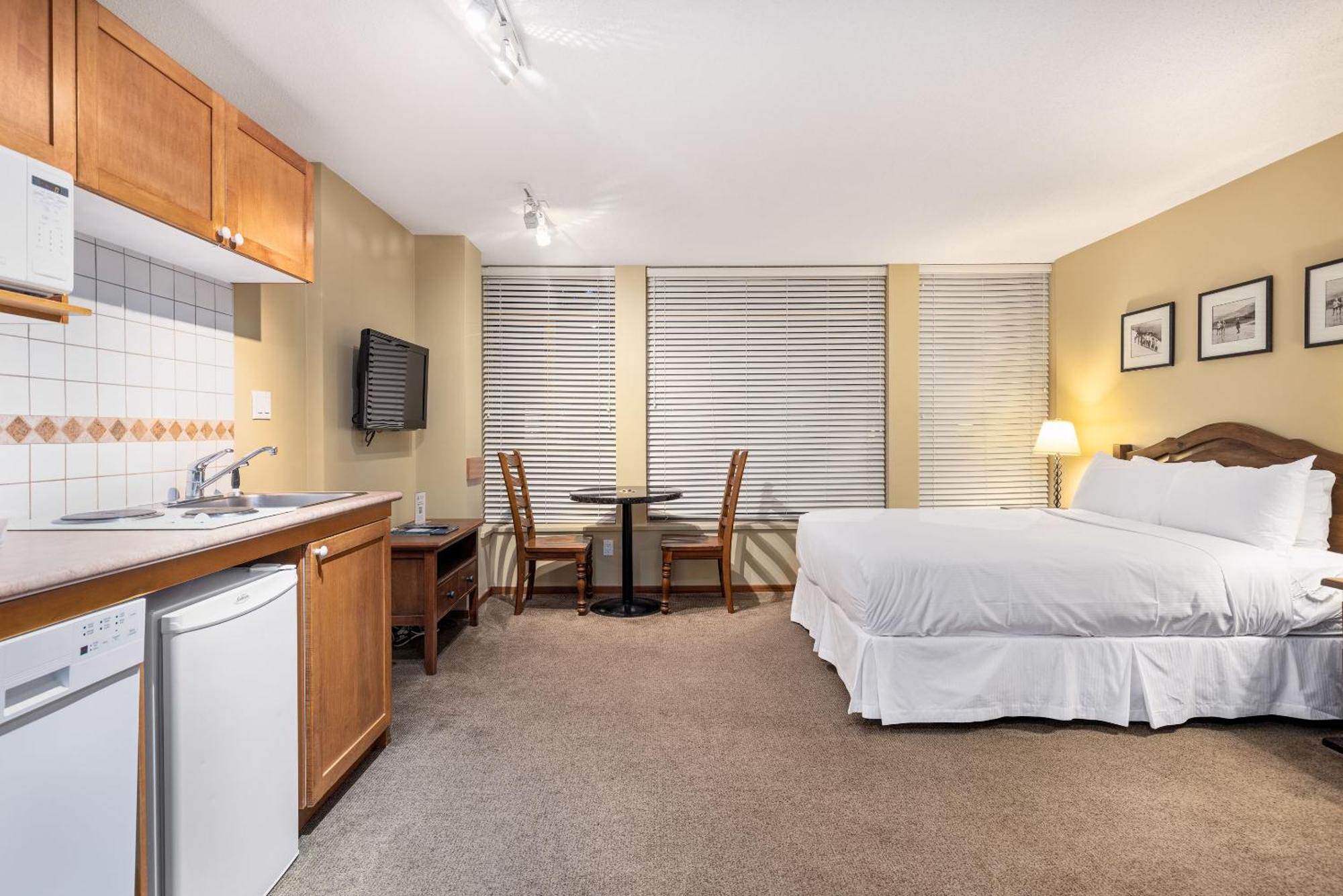 Spring Summer Special Cascade Lodge Suite Wifi 2 Hot Tubs Pool Gym Sauna Ski & Bike Storage Room 惠斯勒 外观 照片