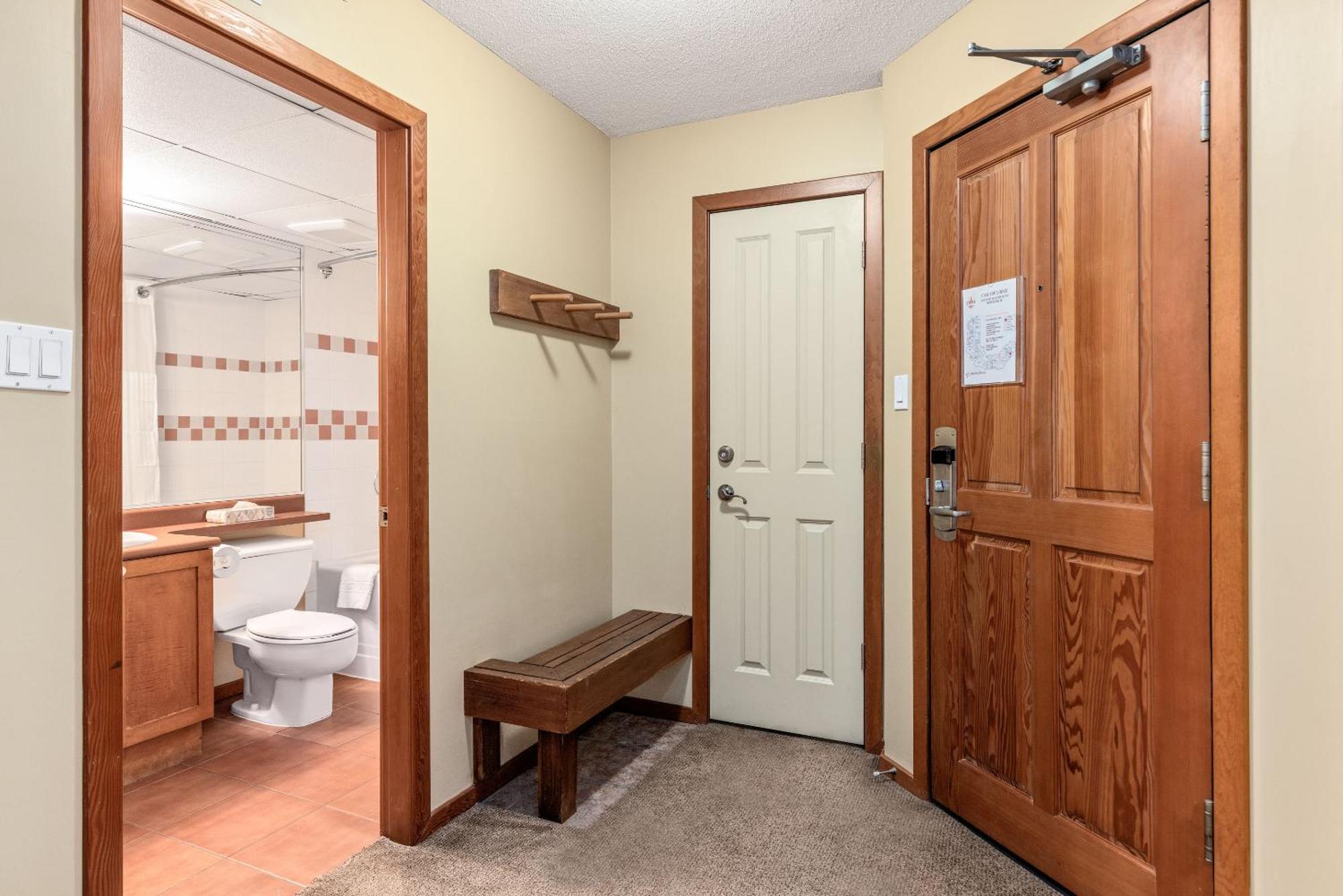 Spring Summer Special Cascade Lodge Suite Wifi 2 Hot Tubs Pool Gym Sauna Ski & Bike Storage Room 惠斯勒 外观 照片