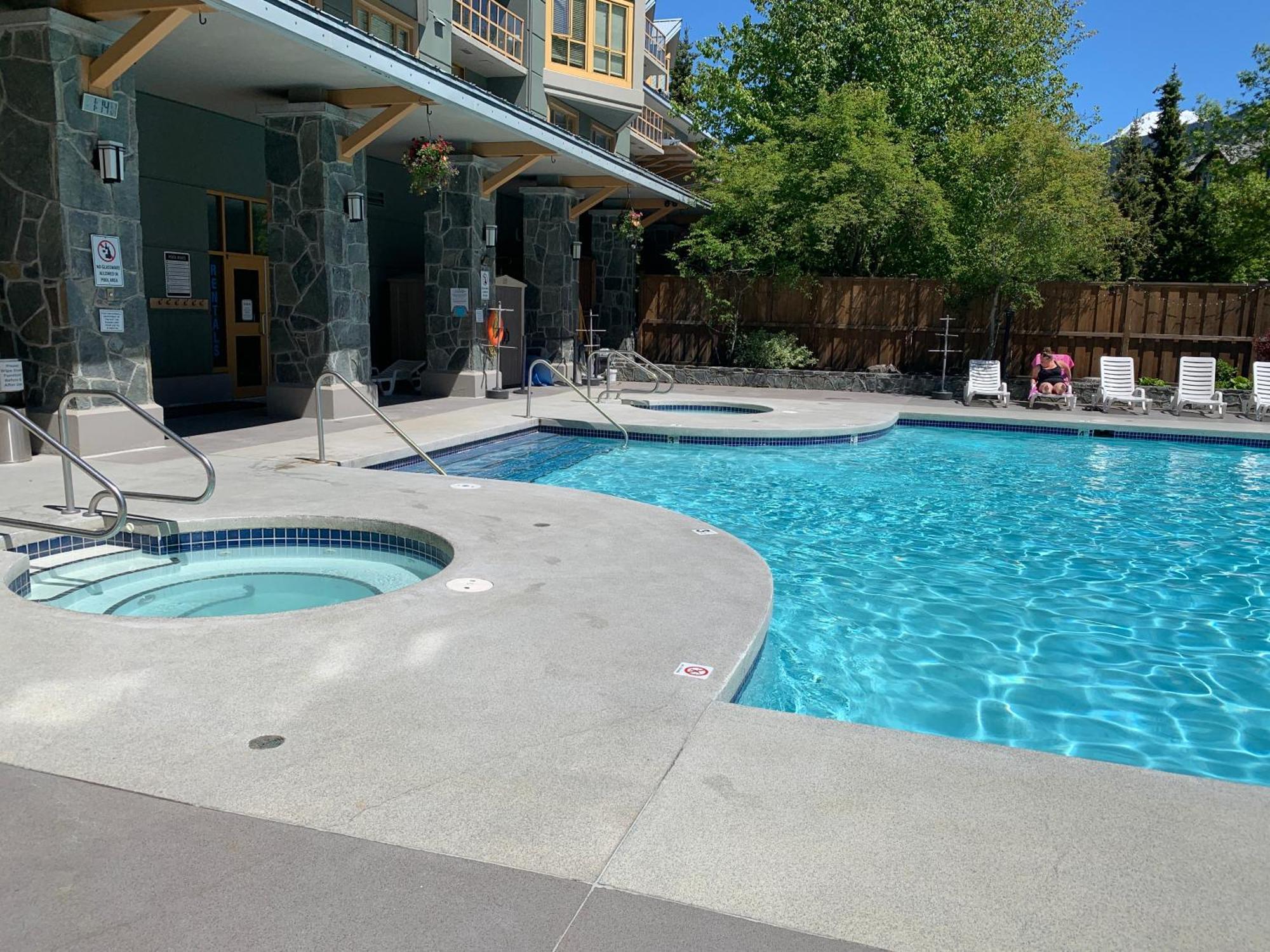 Spring Summer Special Cascade Lodge Suite Wifi 2 Hot Tubs Pool Gym Sauna Ski & Bike Storage Room 惠斯勒 外观 照片