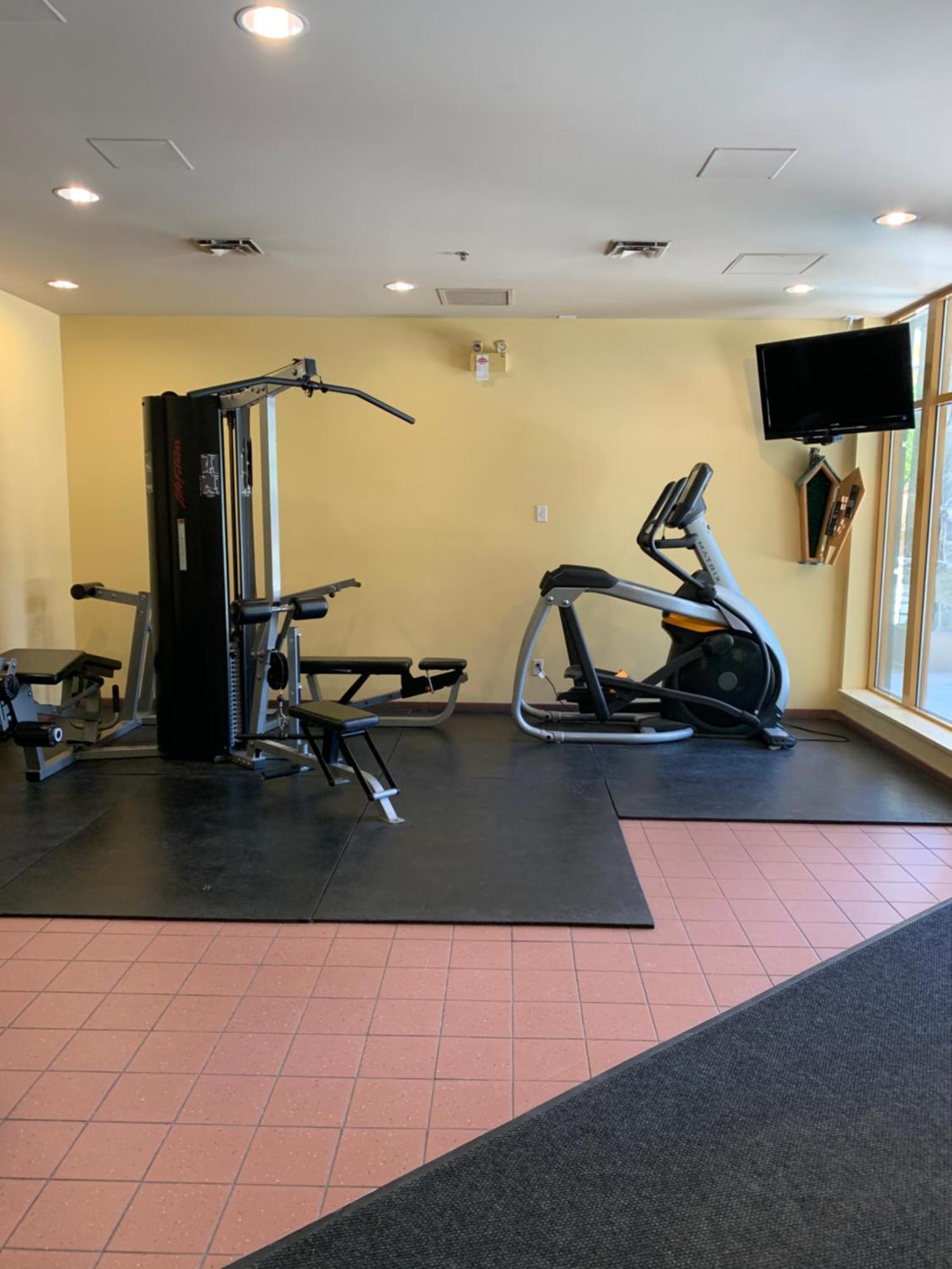 Spring Summer Special Cascade Lodge Suite Wifi 2 Hot Tubs Pool Gym Sauna Ski & Bike Storage Room 惠斯勒 外观 照片