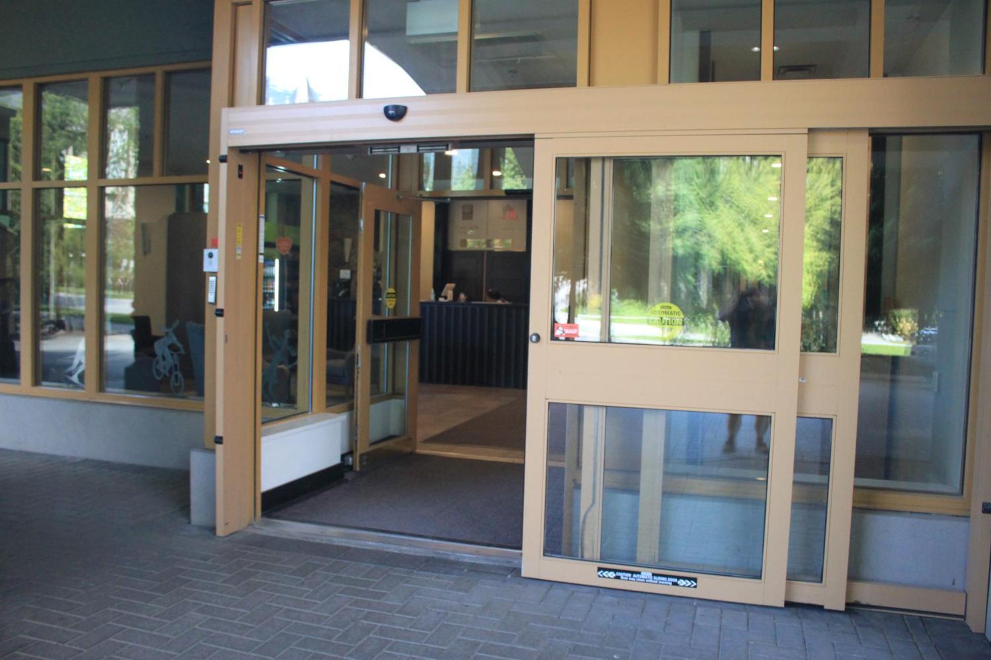 Spring Summer Special Cascade Lodge Suite Wifi 2 Hot Tubs Pool Gym Sauna Ski & Bike Storage Room 惠斯勒 外观 照片